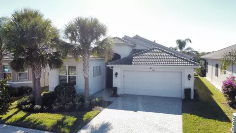 5013 Sevilla Shores Dr, Wimauma, FL 33598