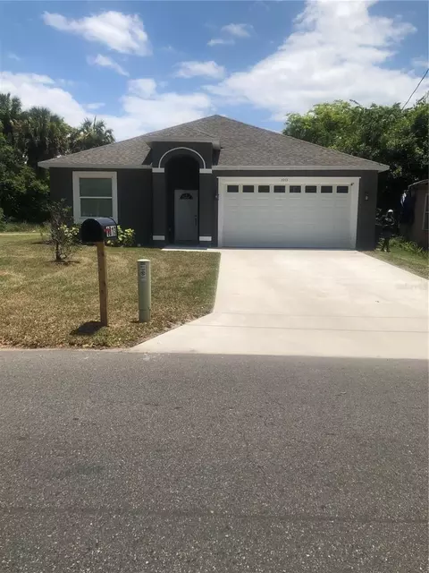 1013 W 11th St, Sanford, FL 32771