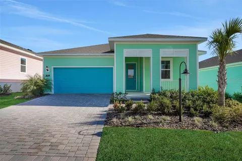 999 Fiesta Key Cir, Lady Lake, FL 32159