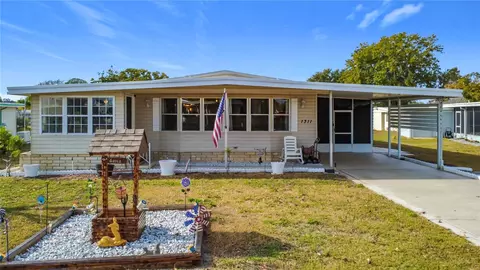 1311 Mohawk Cir, Tavares, FL 32778