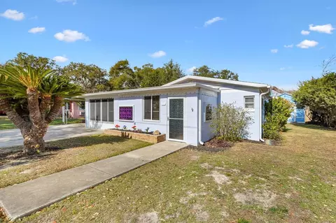 5605 Berts Rd, Lady Lake, FL 32159