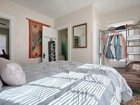Bedroom - 426 E Citrus Ave, Eustis, FL 32726 photo 2 of 9