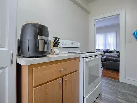Kitchen - 426 E Citrus Ave, Eustis, FL 32726 photo 8 of 9