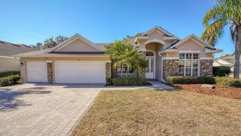 201 W Blue Water Edge Dr, Eustis, FL 32736