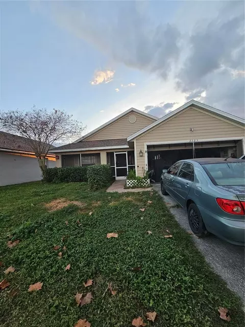 2705 Willow Glen Cir, Kissimmee, FL 34744