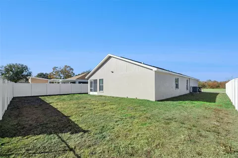 Exterior - 2015 Orange Ave, Saint Cloud, FL 34769 photo 8 of 10