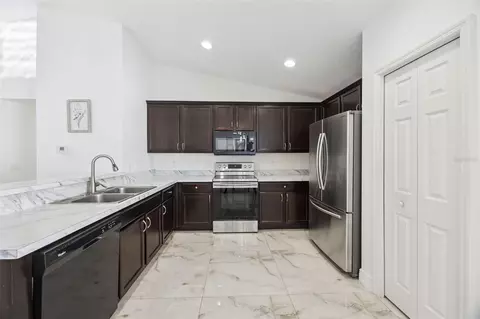 Kitchen - 2015 Orange Ave, Saint Cloud, FL 34769 photo 3 of 3