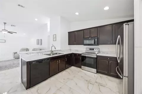Kitchen - 2015 Orange Ave, Saint Cloud, FL 34769 photo 2 of 3
