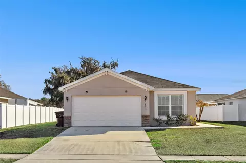 Exterior - 2015 Orange Ave, Saint Cloud, FL 34769 photo 2 of 10
