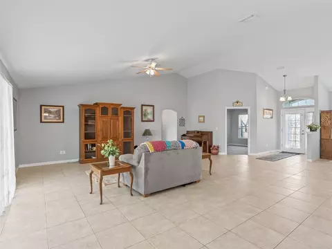Living - 1907 NW 85th Loop, Ocala, FL 34475 photo 5 of 6