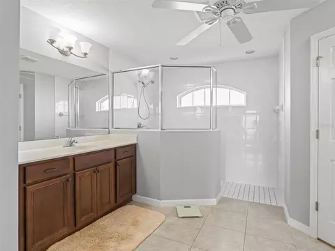 Bath - 1907 NW 85th Loop, Ocala, FL 34475 photo 1 of 4