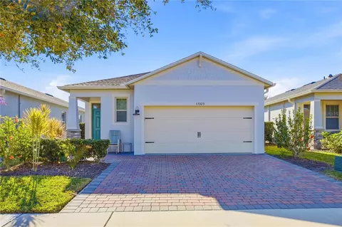 17325 Blazing Star Cir, Clermont, FL 34714