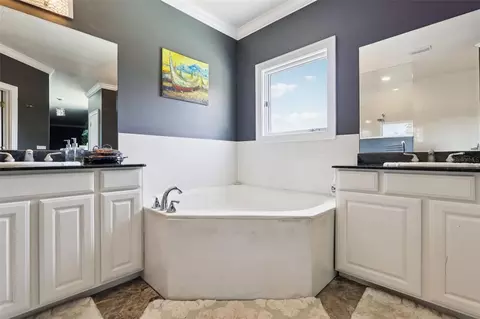 Bath - 36530 Lazy B Ln, Eustis, FL 32736 photo 2 of 11
