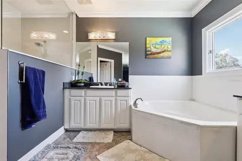 Bath - 36530 Lazy B Ln, Eustis, FL 32736 photo 5 of 11