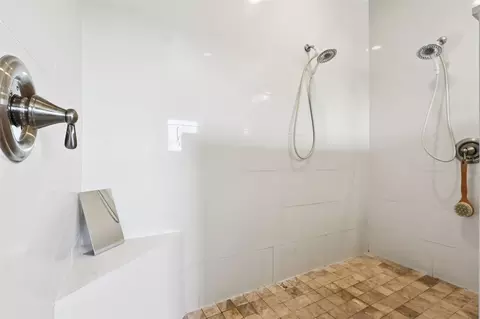 Bath - 36530 Lazy B Ln, Eustis, FL 32736 photo 4 of 11