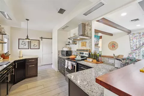 Kitchen - 1023 S Morningside Dr, Eustis, FL 32726 photo 1 of 3