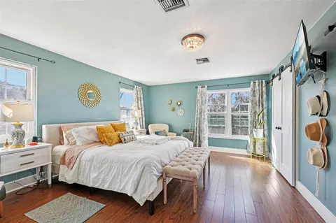 Bedroom - 1023 S Morningside Dr, Eustis, FL 32726 photo 3 of 6