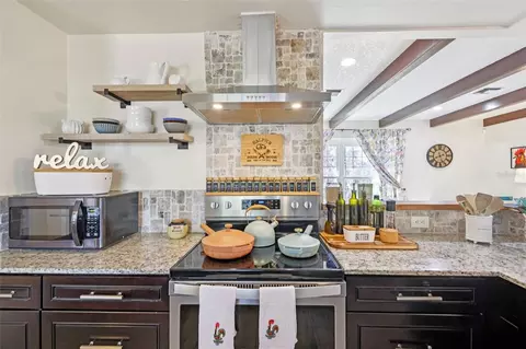 Kitchen - 1023 S Morningside Dr, Eustis, FL 32726 photo 3 of 3