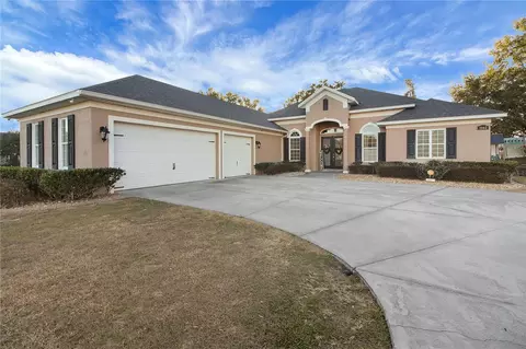 1102 Myrtle Breezes Ct, Fruitland Park, FL 34731