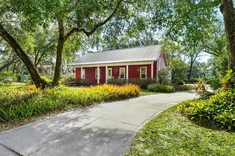 10616 Poe St, Leesburg, FL 34788