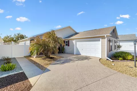 2610 Lindewood St, The Villages, FL 32163