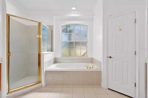 Bath - 19337 Spring Oak Dr, Eustis, FL 32736 photo 4 of 6