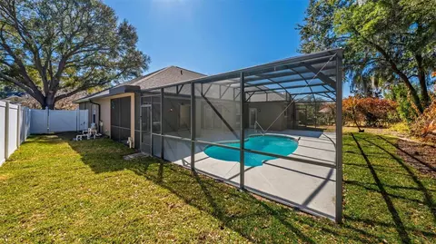 Exterior - 19337 Spring Oak Dr, Eustis, FL 32736 photo 12 of 14