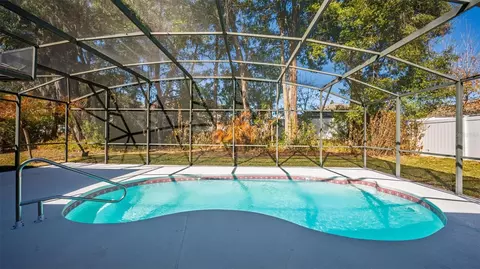 Exterior - 19337 Spring Oak Dr, Eustis, FL 32736 photo 10 of 14