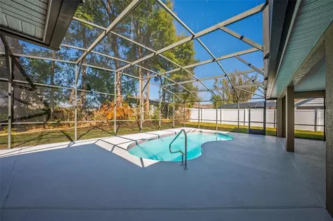 Exterior - 19337 Spring Oak Dr, Eustis, FL 32736 photo 9 of 14