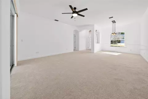 Living - 19337 Spring Oak Dr, Eustis, FL 32736 photo 6 of 17