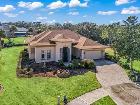 5236 Island Terrace Ct, Lady Lake, FL 32159