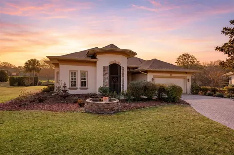 5236 Island Terrace Ct, Lady Lake, FL 32159