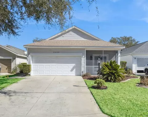 25239 Cranes Roost Cir, Leesburg, FL 34748