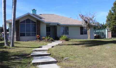 38901 Ella Dr, Lady Lake, FL 32159