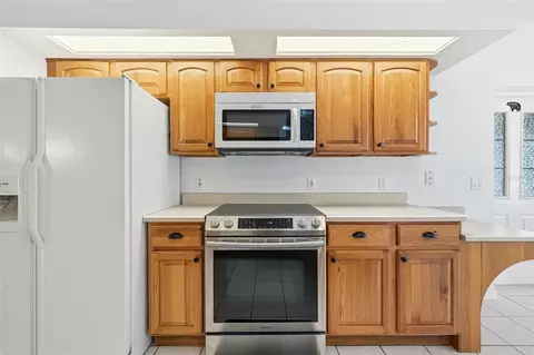 Kitchen - 36841 Reserve Dr, Eustis, FL 32736 photo 4 of 4
