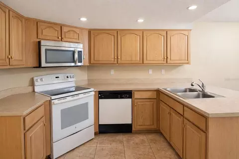 Kitchen - 1901 Ashley Oaks Ct, Saint Cloud, FL 34771 photo 4 of 4