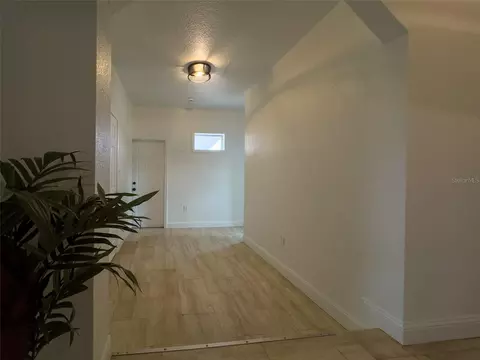 Entry Way - 1047 Clay Blvd, Eustis, FL 32726 photo 2 of 4