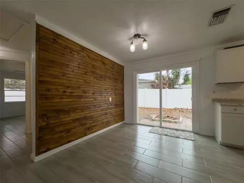 Dining - 1047 Clay Blvd, Eustis, FL 32726 photo 1 of 1