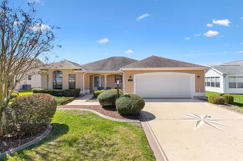 1918 Armondo Dr, The Villages, FL 32159