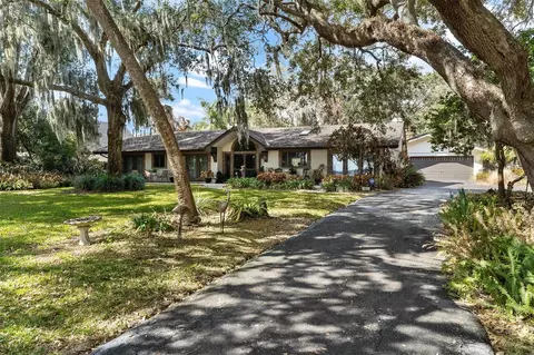 9175 Silver Lake Dr, Leesburg, FL 34788