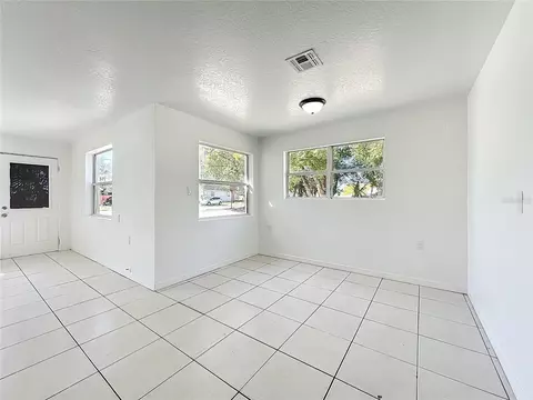 Living - 301 E Atwater Ave, Eustis, FL 32726 photo 5 of 15