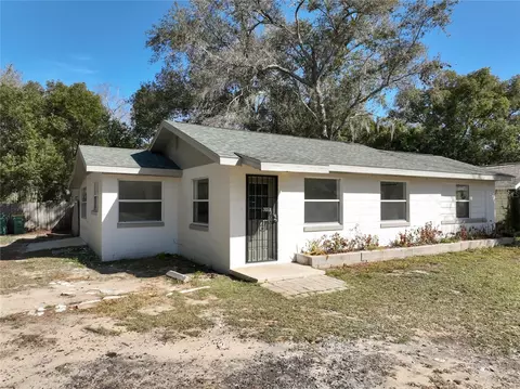 Exterior - 301 E Atwater Ave, Eustis, FL 32726 photo 1 of 12