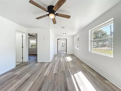 Living - 301 E Atwater Ave, Eustis, FL 32726 photo 2 of 15