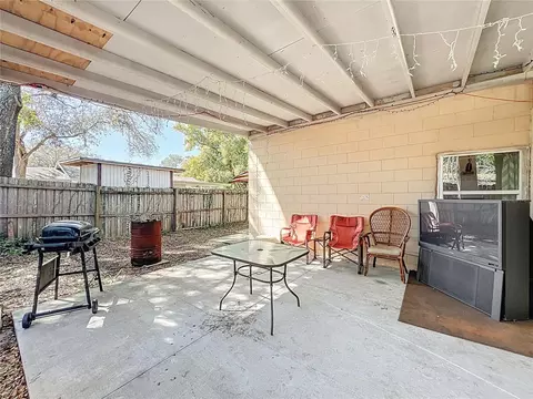 Exterior - 301 E Atwater Ave, Eustis, FL 32726 photo 11 of 12