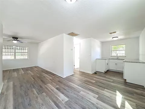 Living - 301 E Atwater Ave, Eustis, FL 32726 photo 14 of 15