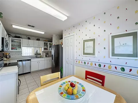 Kitchen - 3673 Rollingbrook St, Clermont, FL 34711 photo 3 of 5