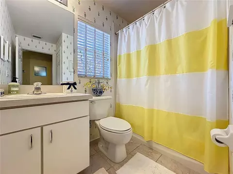 Bath - 3673 Rollingbrook St, Clermont, FL 34711 photo 1 of 2