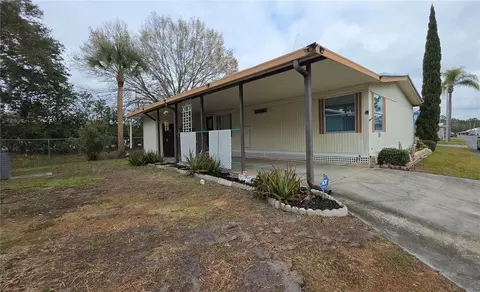 252 Pinewood Dr, Eustis, FL 32726 photo 4