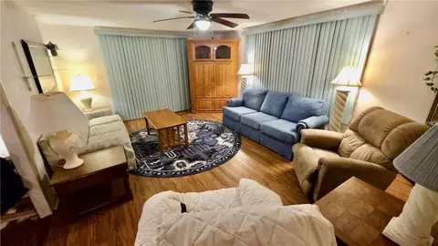 252 Pinewood Dr, Eustis, FL 32726 photo 9