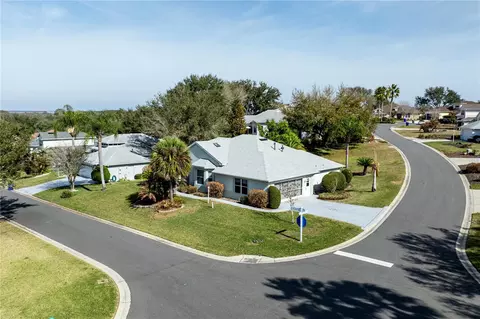 5732 Freeport Dr, Tavares, FL 32778